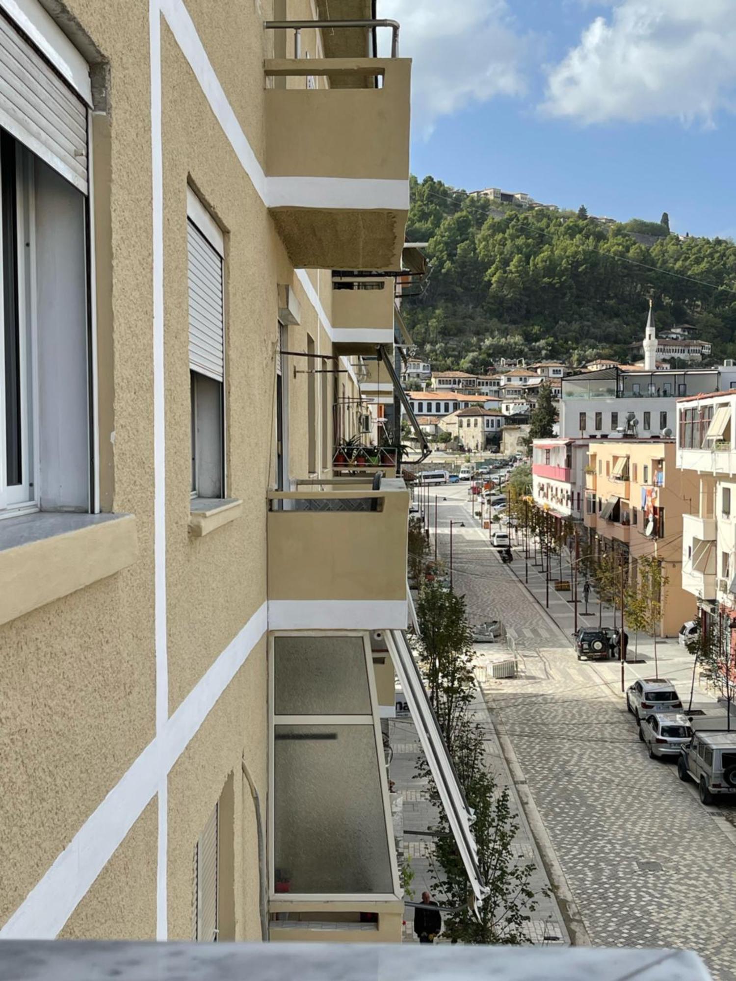 Beratinus Apartment In Berat Center المظهر الخارجي الصورة